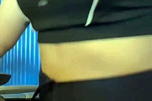 P�s Treino Gostosa No Banheiro Lotado