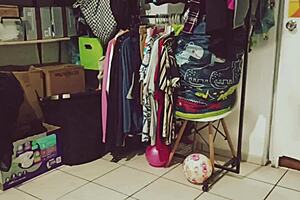 Bbw gordita mexicana doing cleaning in the room