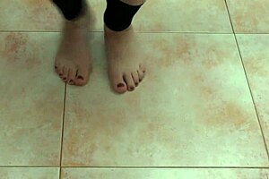 Sexy Feet Dancers Perform Seductive Moves