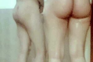 Desi Housewife Bathing Sex Pussy Indian Couple In Bathroom