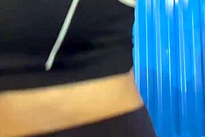 P�s Treino Gostosa No Banheiro Lotado