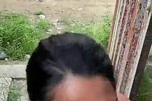 Mi Vecino Me Espera A La Entrada De Mi Puerta Con La Verga Parada