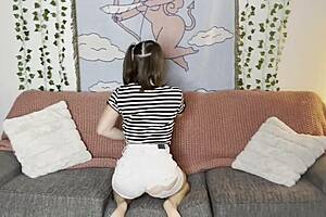 Casting curvy model good charlotte returns for couch session