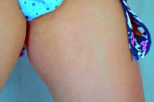 Desi College Girl Sensual Skirt Masturbation!