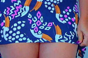 Desi College Girl Sensual Skirt Masturbation!