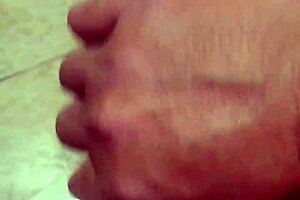 I'm doin' a solo branlette session