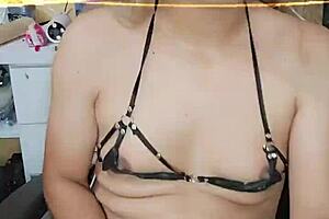 masturbating my trans cock so good 😍