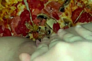 Do you want to see arabic babe masturbating with food in pussy?