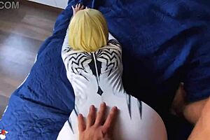 Anti-Venom Cosplay Babe Deepthroats Then Sensual Fucks Hard!