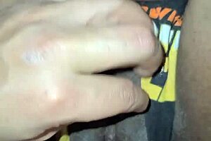 Mr Makehersquirt3k makes the wife squirt