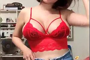 hey watch this hot girl dance her bingo reveal