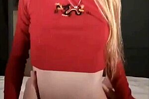 blonde princess, leak your shaved pink pussy cheating on boyfriend?