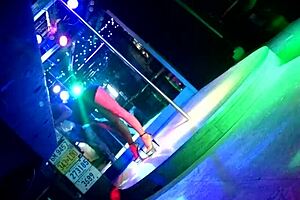 stripper teases big tits at ed's bar titty tuesday 🇩🇪💃