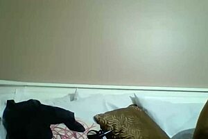 ORIENTAL NYMPHO MAXINE X POUNDS HUGE BBC DILDO SQUIRTING