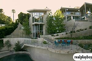 sexy blondes and studs party with blowjobs in luxury mansion