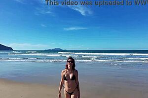 hey, that beach walk with the latina redhead looks fun 🏖️😎🌊