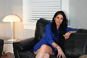 Jazmin Chats Curvy Latina Neighbor in Homemade Interview