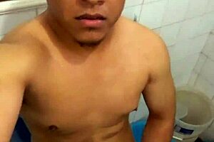 hey watch me cum so hard right now