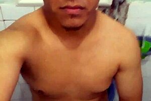 hey watch me cum so hard right now