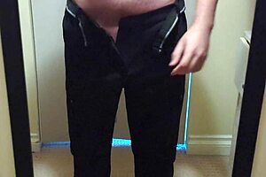 Amateur Bedtime Cumshot Blast from Big Cock Masturbation Close-Up