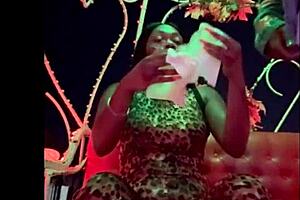 Sloppy carriage ride ends in massive facial cum walk outdoor monster cock