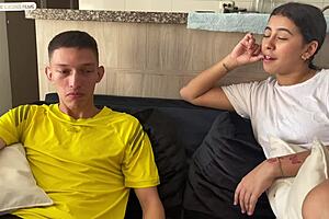 boyfriend leaves me horny, huge ass needs pounding now 🍑🔥😈