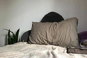 peeing and dripping wet masturbating to cocks with toys 😩💦