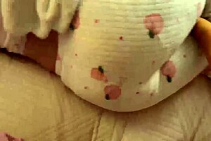 Hear her moan loud in homemade sex with cumshot finish?