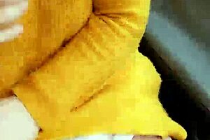 bbw fat babe masturbates hard in car for voyeur eyes