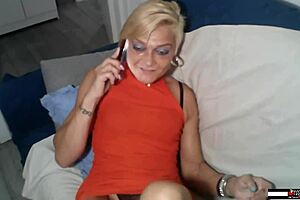 Watch me squirt like a whore for you