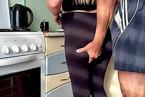 surprised by fucking pregnant milf in kitchen