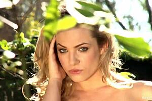 dahlia sky caught voyeuring her solo masturbation