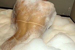 Nicole romanoff enjoys relaxing hydro session beautifully