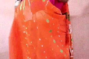 Saree-clad chubby indian beauty gets her fat pussy slammed hard nonstop!