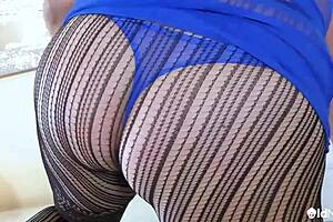 Mature Lulu's intriguing solo strip and play