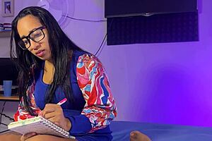 stepmom with huge tits seduces to fill her pussy with cum 💦