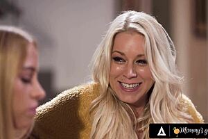 katie morgan spreads pussy wide for thirsty khloe kapri's hungry tongue dive