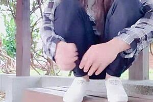 【伪娘婷婷】中午出门女装野外放尿自慰高潮！