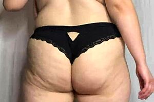 intriguing shake of big ass and natural tits