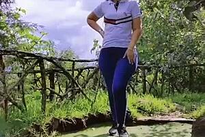 Big Ass Strains Tight Jeans!