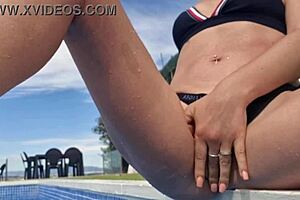 sexy milf masturbates publicly to wet shaved orgasm