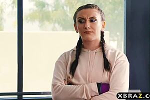 Gym babe's big ass craves anal pounding right after squats