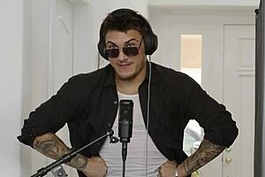 hot victor ray handles linda lan and scarlett alexis in wild asian threesome action 🔥💦