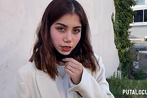 Putalocura's Marina Gold, why suck that cock right on the street?