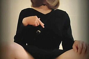 whoa! this ladyboy blasts monster cumshot right in public outdoor spot??!! 💦