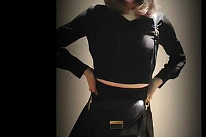 whoa! this ladyboy blasts monster cumshot right in public outdoor spot??!! 💦