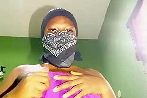 omg shes so horny playing with her cute pussy now 😍