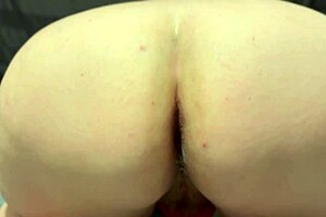 sexy pawg takin that fuck machine on her back