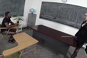 Curvy teacher andi ray rides bbc bull rome's monster cock cowgirl with deepthroat