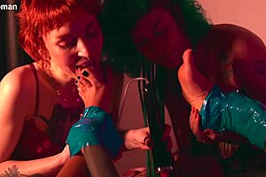 Come worship my hairy feet baby 😈👣 i know you crave it